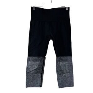 Lululemon Woman's Activewear‎ Crop Black Grey Ombre Capri Leggings Size 2